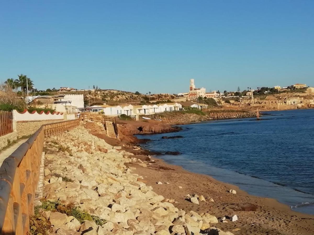 La Trinacria Di Capo Passero Portopalo Di Capo Passero Exterior photo
